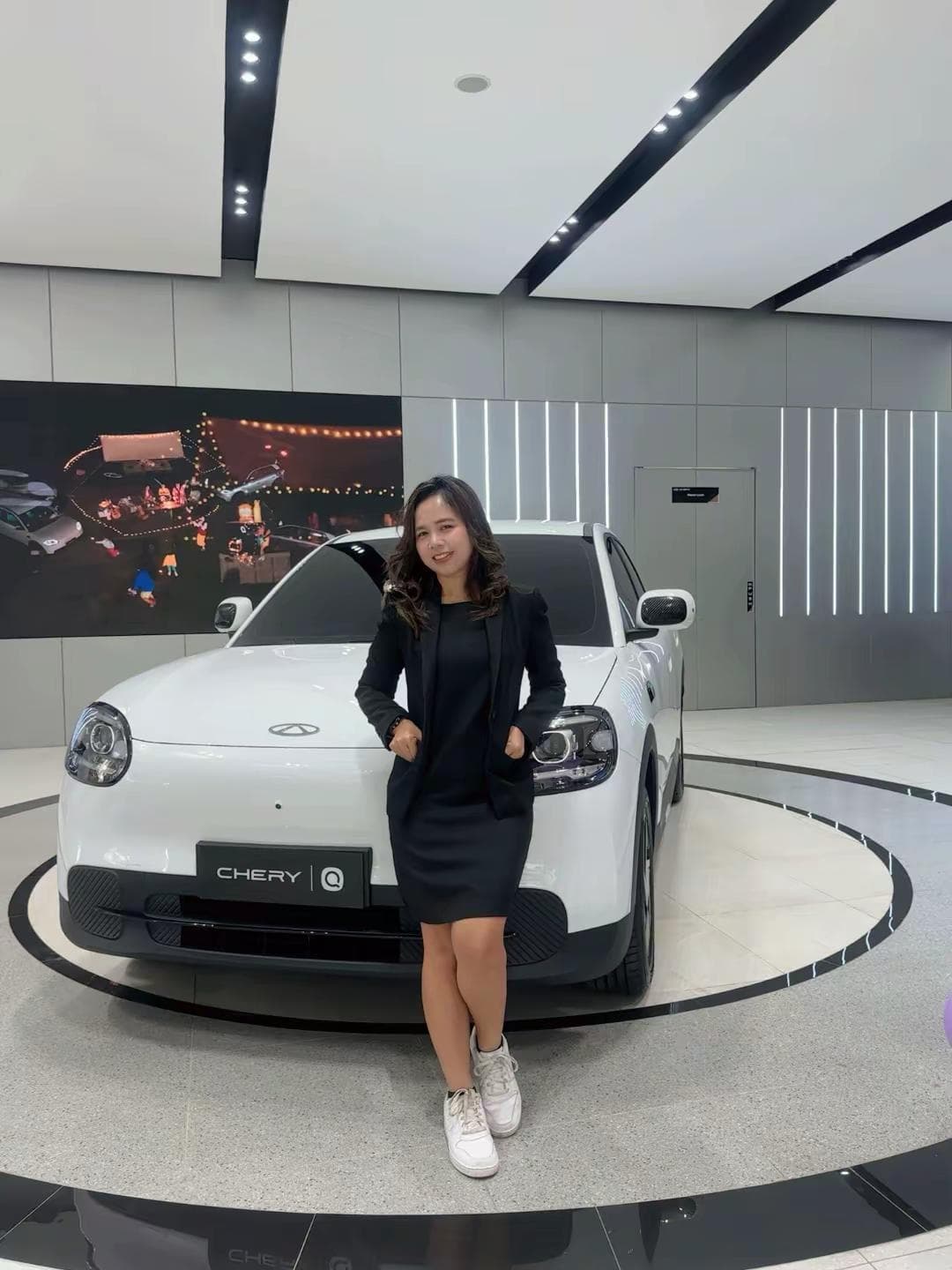 Kiki — Sales Counter Chery Wonder Bogor